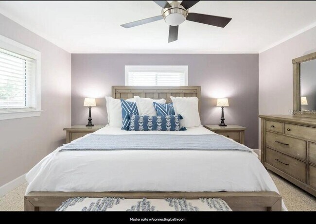 Building Photo - 2545 Webber St