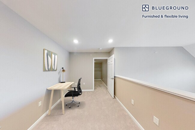 Building Photo - 160 Boylston St