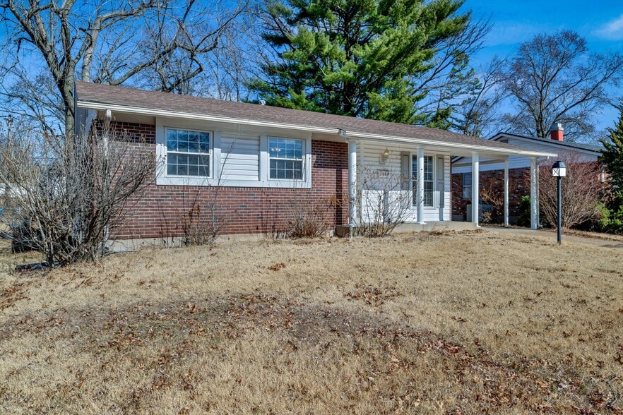 Building Photo - 1449 Coachway Ln