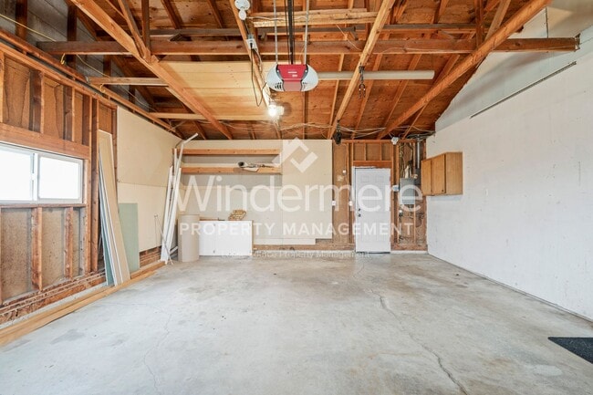 Building Photo - 4 Bedroom Home In Spokane Valley