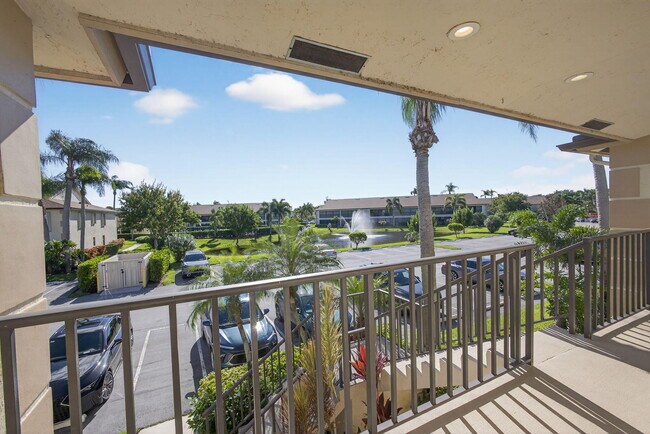 Building Photo - 202 Pinecrest Cir