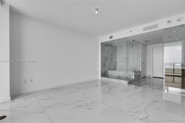 Building Photo - 3131 NE 7th Ave