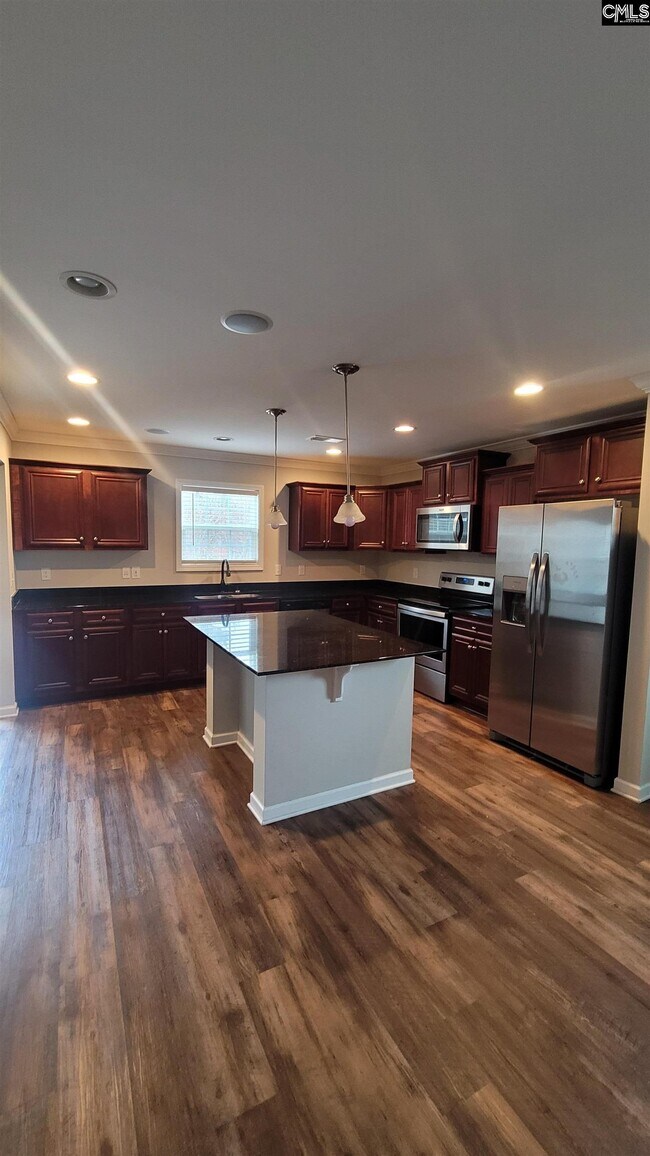 Building Photo - 601 Teaberry Dr