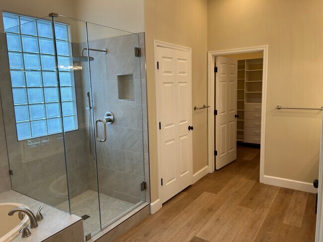 Building Photo - 42019 N Golf Crest Rd