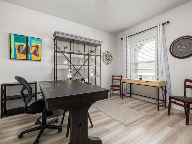 Building Photo - 2810 Dell Hollow Dr