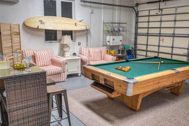 Building Photo - 3315 NE 17th St