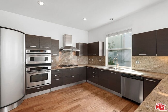 Building Photo - 6531 S Seabluff Dr