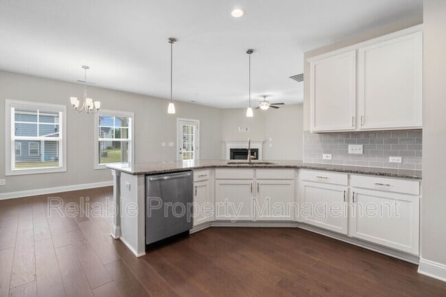 Building Photo - 102 Wicklow Ct