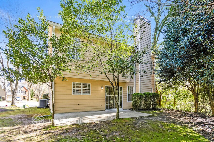 Building Photo - 28 Whitlock Square SW