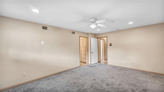 Building Photo - 10919 Paulwood Dr