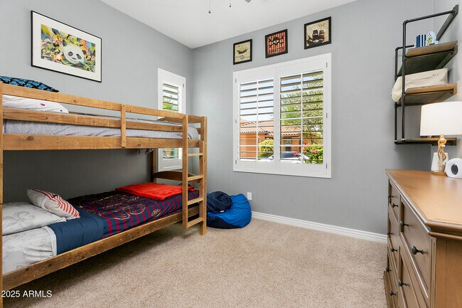 Building Photo - 5803 E Parnell Dr