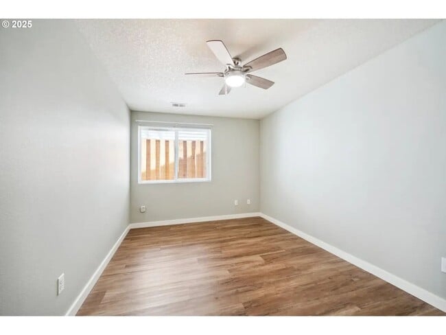 Building Photo - Northeast 21st Street