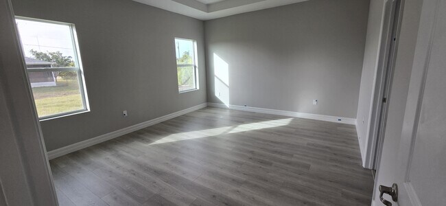 Building Photo - 203 Wright Dr