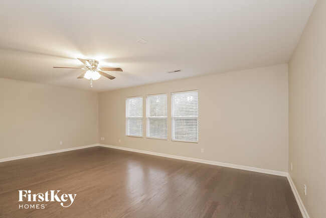 Building Photo - 13934 Lawrence Farm Ln