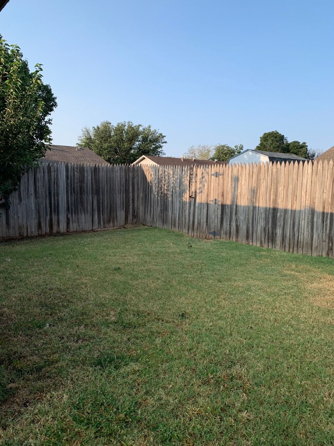 Building Photo - Cute duplex in NW Lubbock