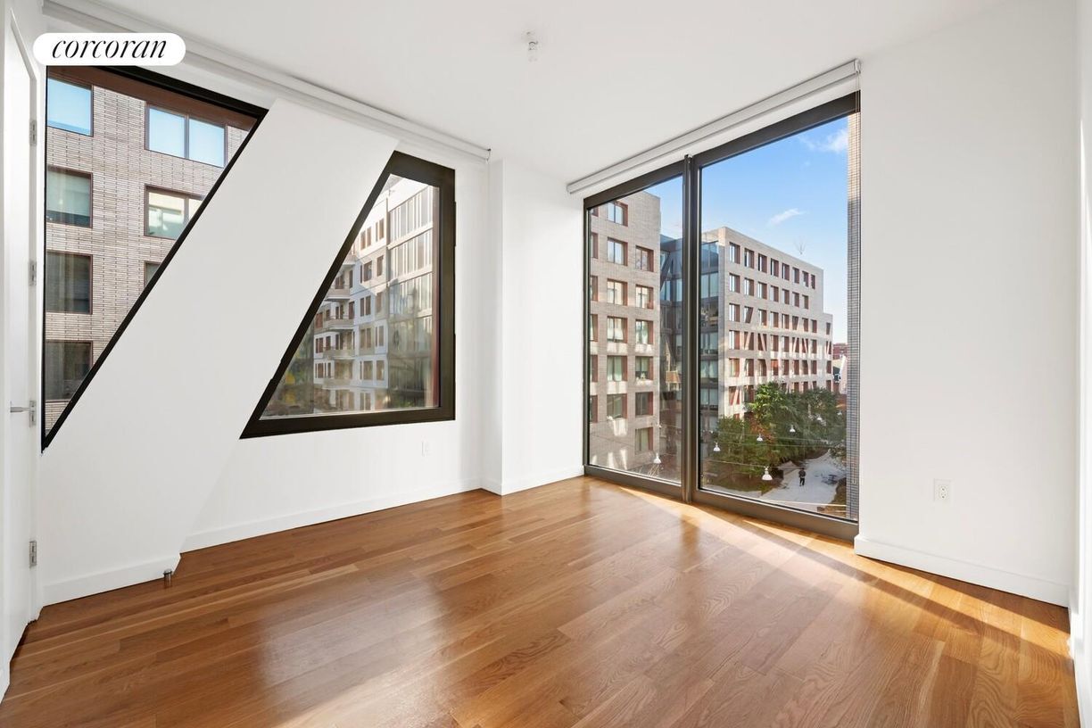Building Photo - 54 Noll St