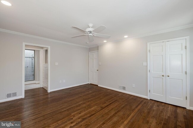 Building Photo - 4887 35th Rd N