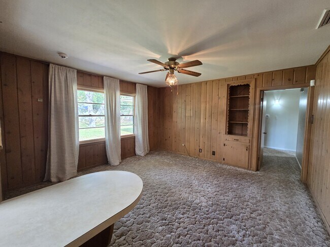 Building Photo - 516 Lehigh Pl