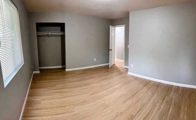 Building Photo - 16116 Mistletoe Ln