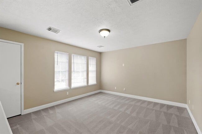 Building Photo - 16035 Capistrano Falls Dr