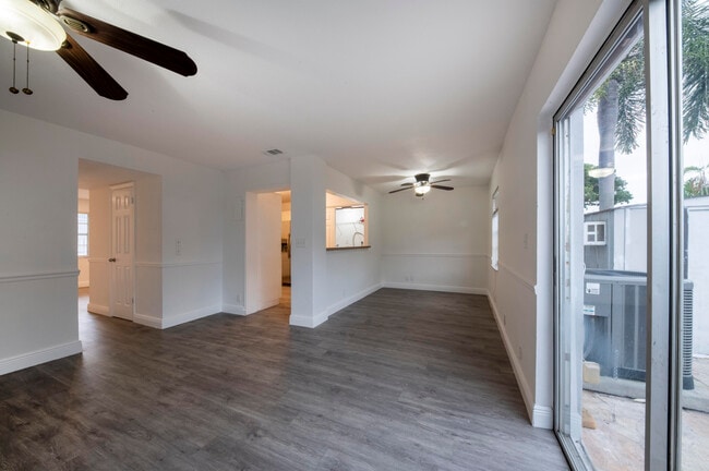 Building Photo - 8059 SW 18th Ct