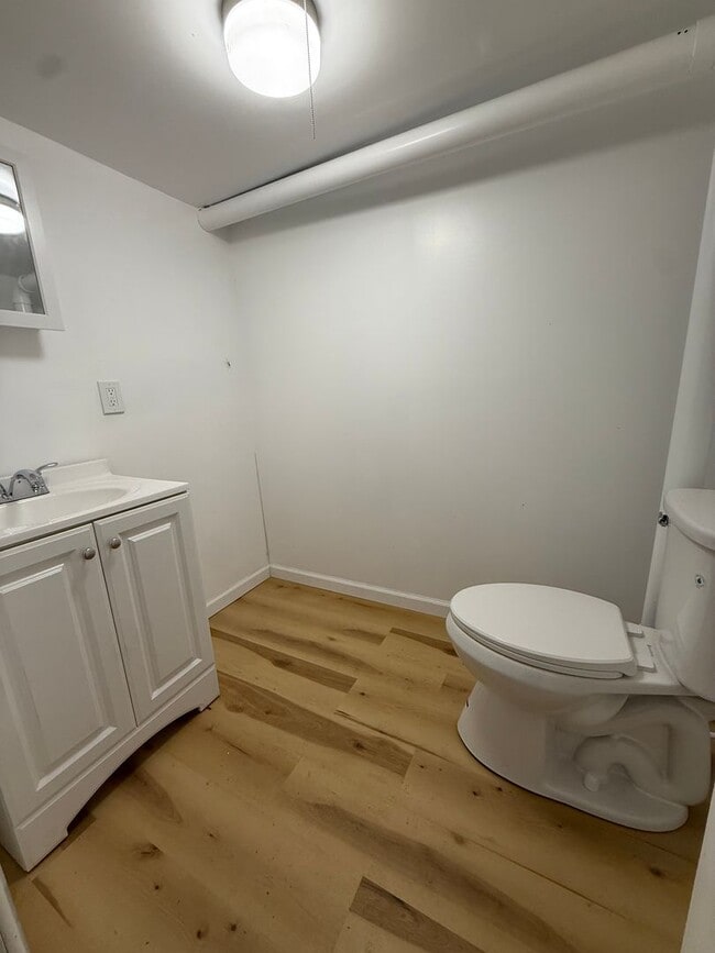 Building Photo - Brighton Heights 2-Bedroom Townhome – Quiet Living with Easy Downtown Access