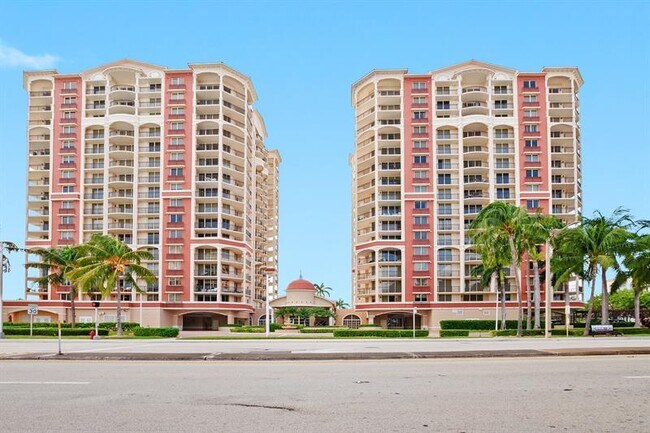 Primary Photo - 2011 N Ocean Blvd