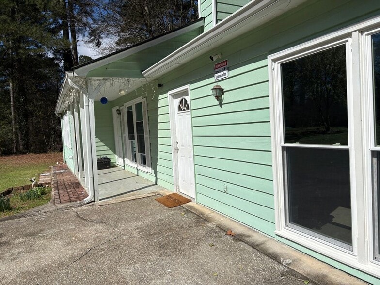 Building Photo - 429 Strickland Ct