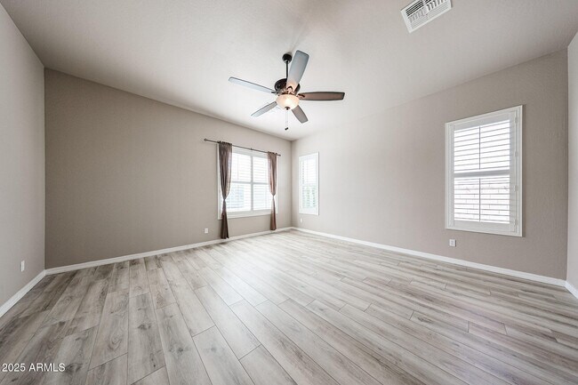 Building Photo - 4318 N 180th Dr