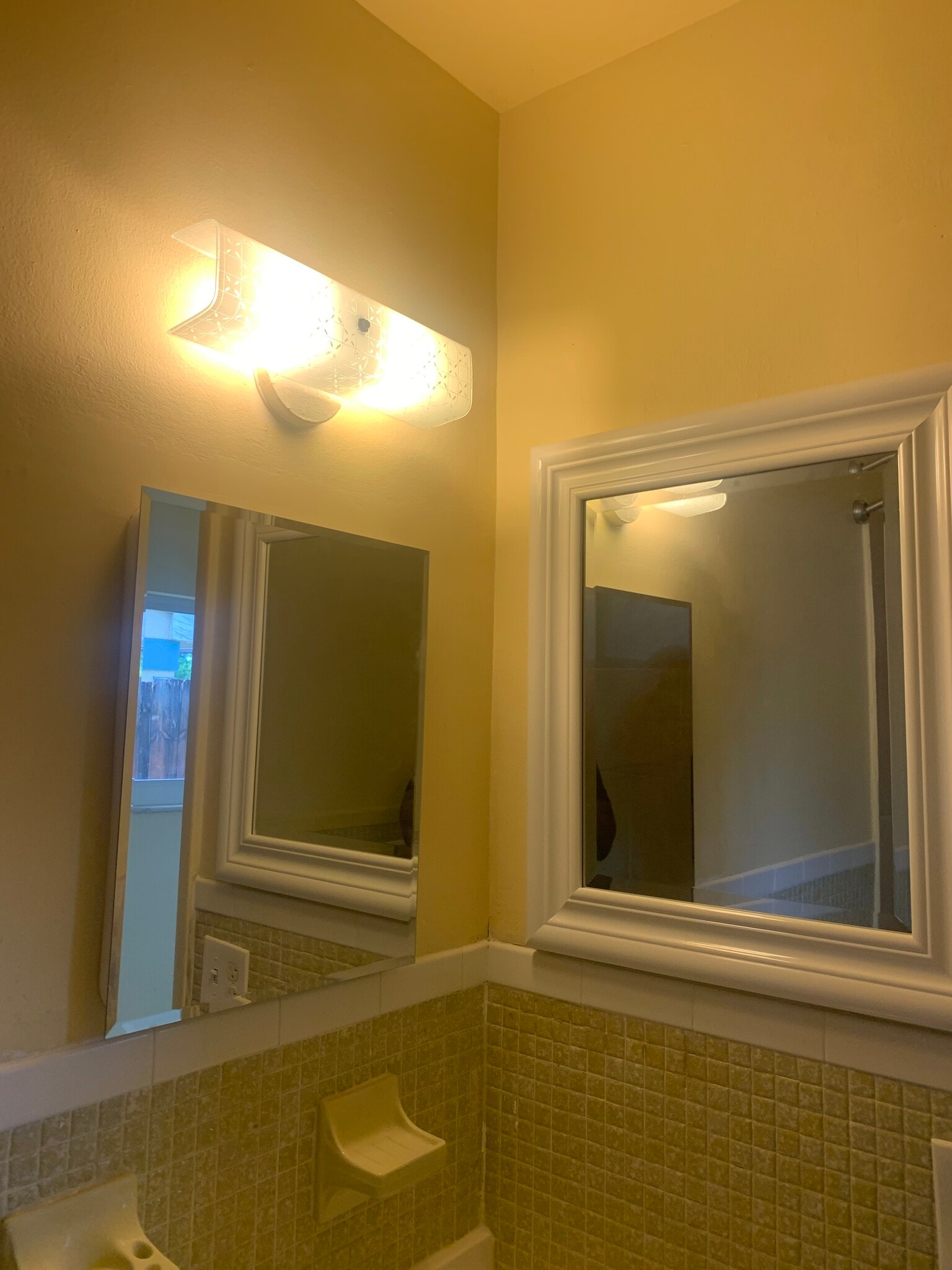 Bathroom - 3112 SW 12th Plz