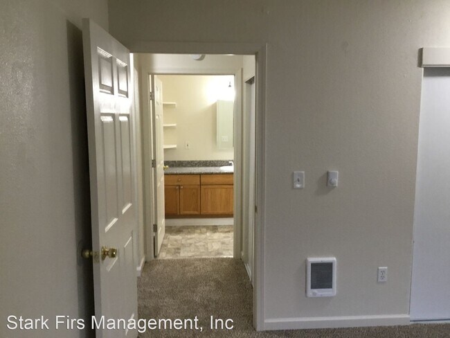 Building Photo - 114-114 SE 146th Ave