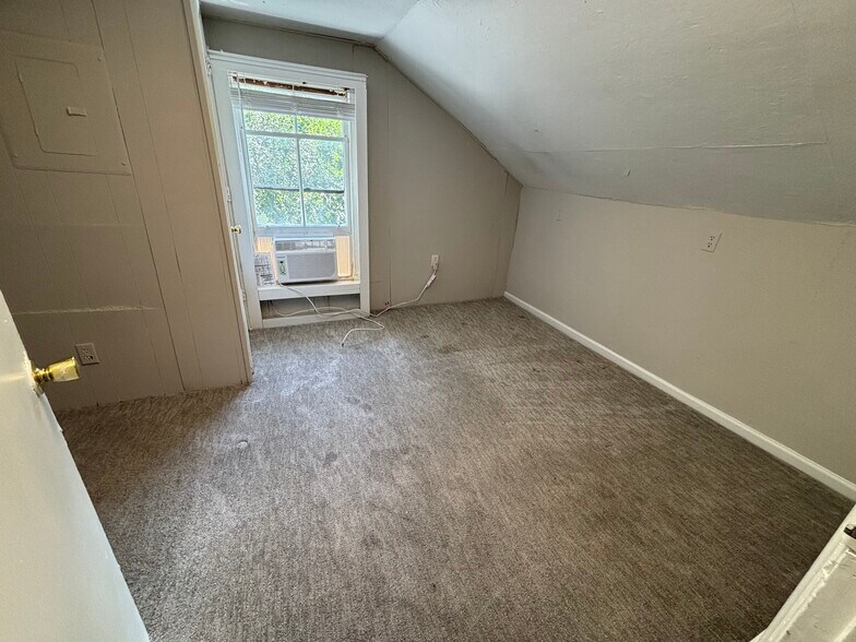 Building Photo - 430 Flint St