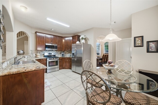 Building Photo - 5106 Westwood Pines Dr