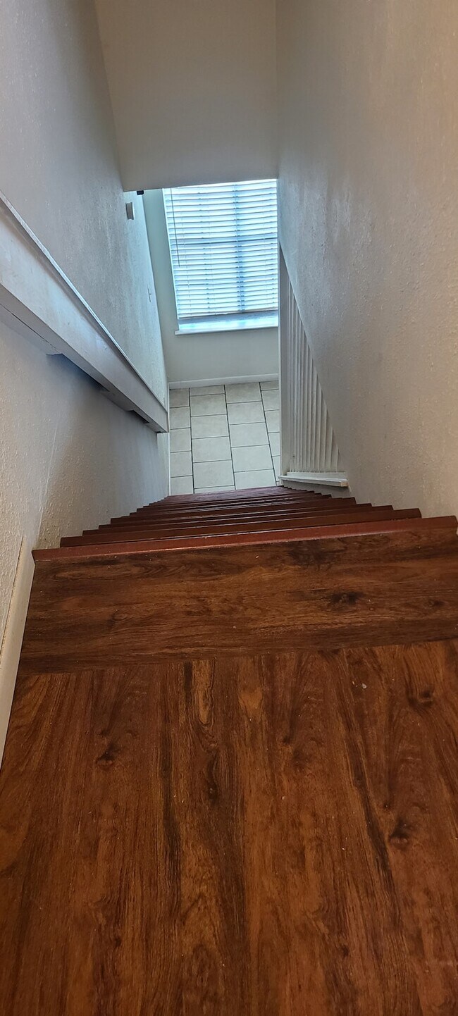 Building Photo - 1106 Verde Dr