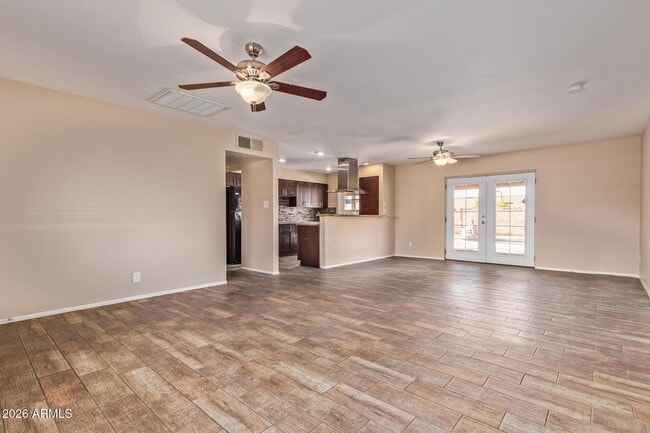 Building Photo - 312 E Hermosa Dr