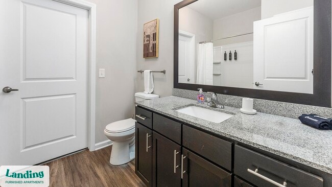 Building Photo - 915 Brentmoor Dr