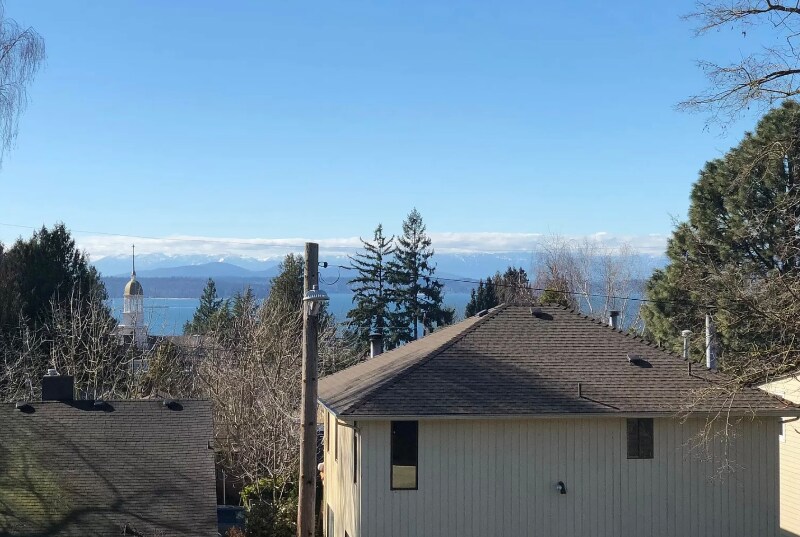 Building Photo - 7113 California Ave SW