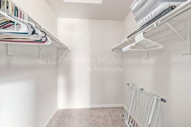 Building Photo - 45174 W Sandhill Rd