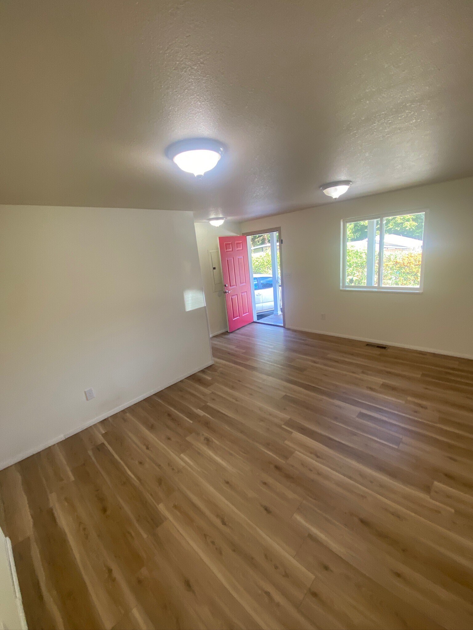 Building Photo - 1110 Irving St SW