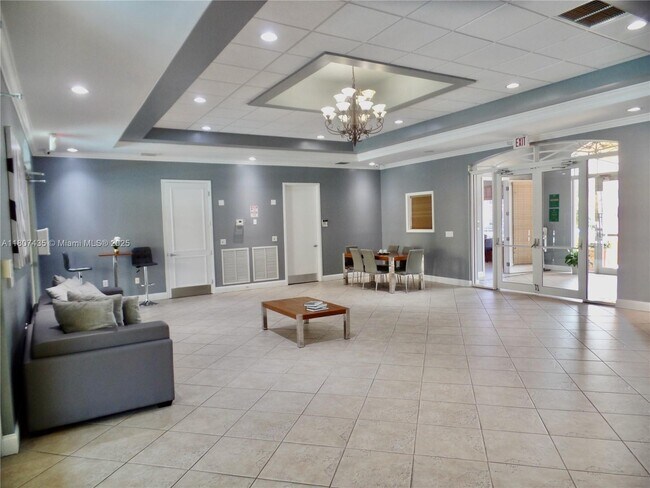 Building Photo - 7330 NW 114th Ave