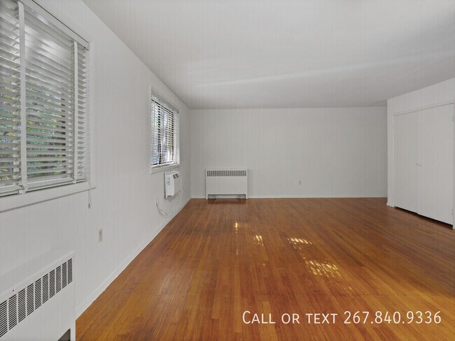 Building Photo - 4030 Livingston Rd SE