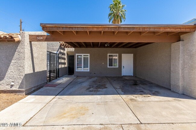 Building Photo - 5114 E Edgemont Ave