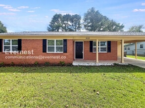 Building Photo - 3 Bed, 2 Bath Home with Carport / Pet-Friendly / Coming Soon!