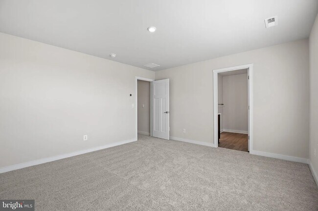 Building Photo - 79 Elmiraj Ct