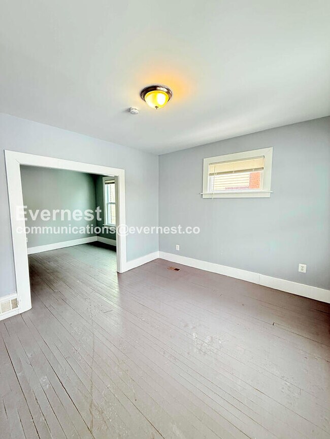 Building Photo - 2541 Monterey St