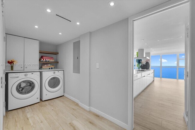 Building Photo - 600 Grapetree Dr