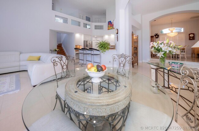 Building Photo - 10849 Bal Harbor Dr