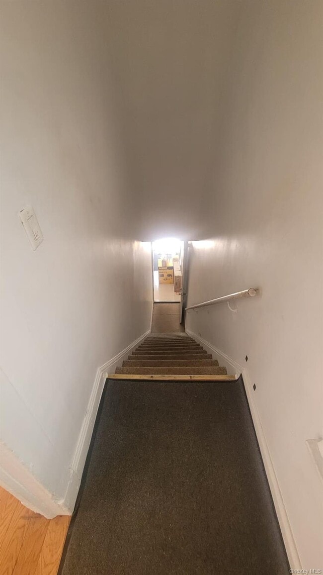 Building Photo - 1630 Mayflower Ave