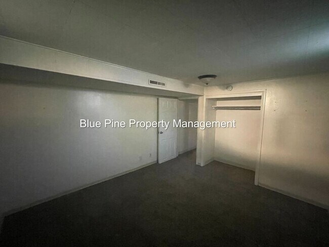 Building Photo - 960 Homer Ave