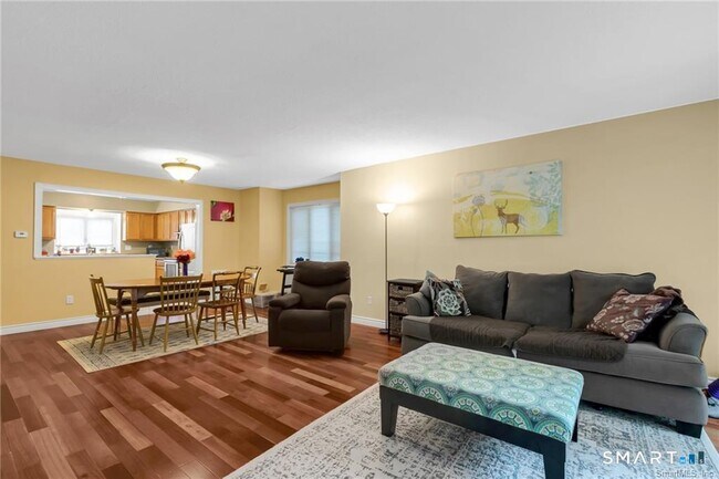 Building Photo - 410 Sandstone Dr